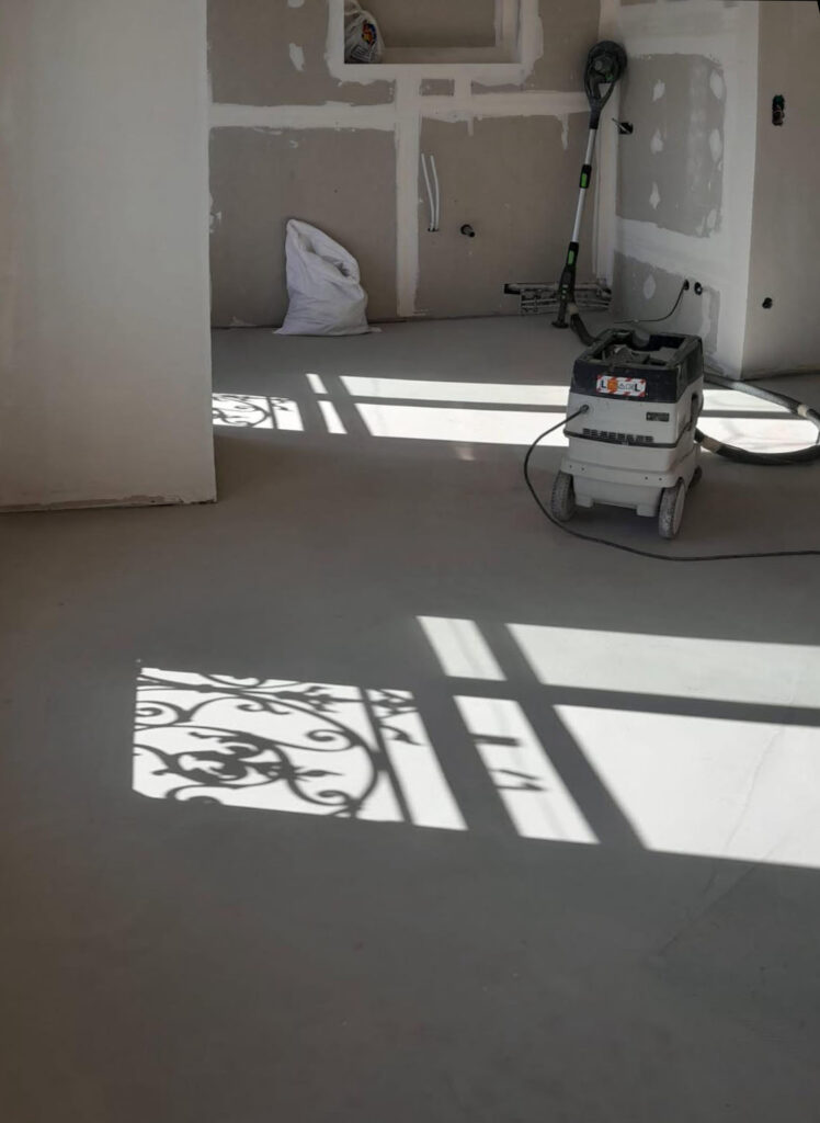 Rénovation appartement – Marseille (34m²) ragréage de sol pendant rénovation complète d
