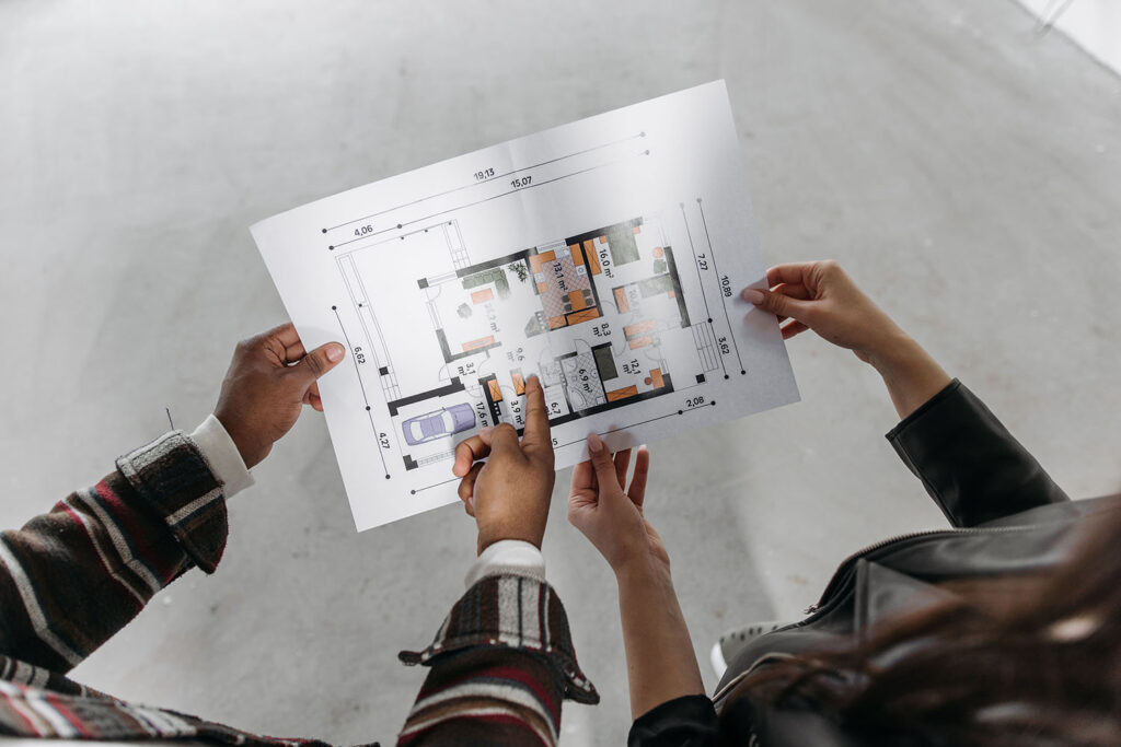 Assistance décorateur pendant les travaux : à quoi ça sert vraiment ? détail d